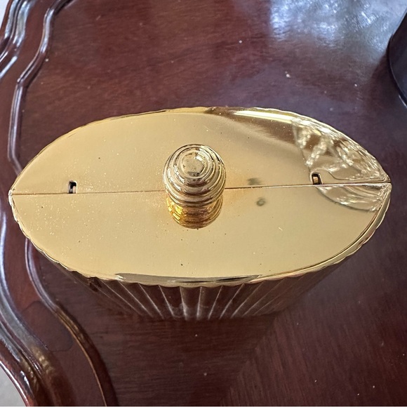 Elegant and beautiful gold evening bag - Picture 3 of 9